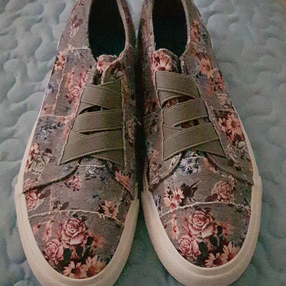 slip on sneakers